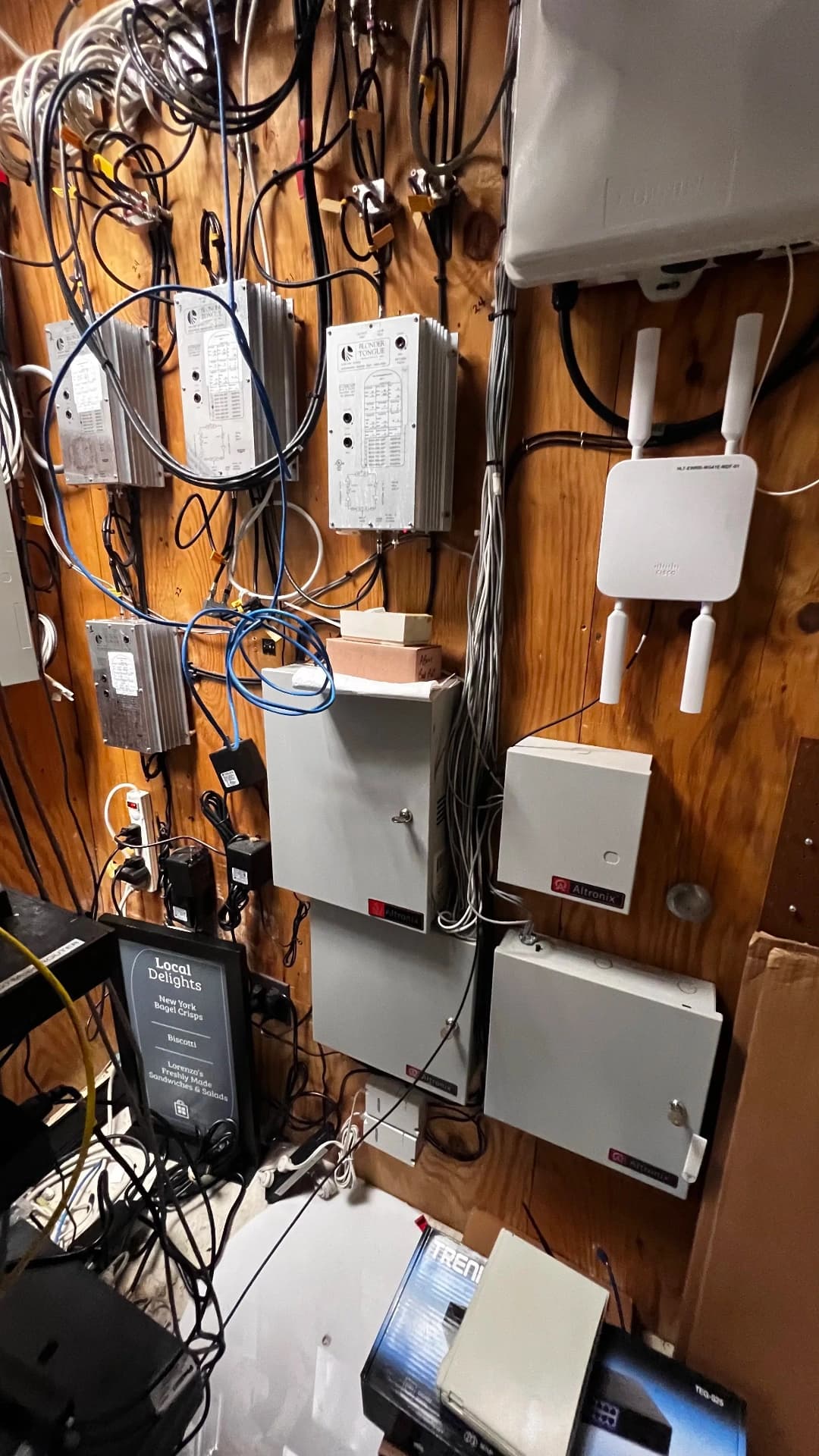 Patch panel and structured cabling in a network closet